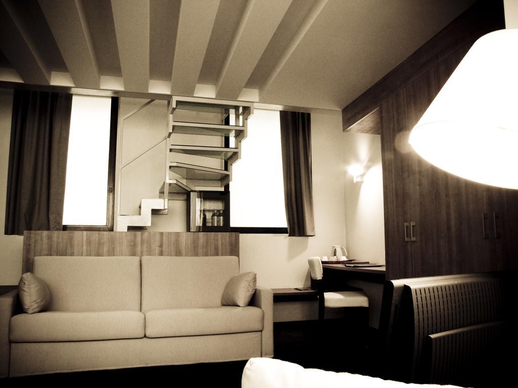 ホテル パラディオ ヴィチェンツァ 部屋 写真